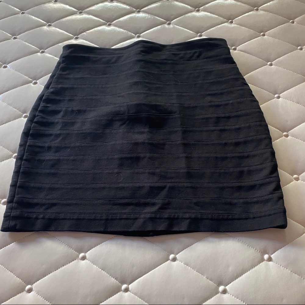 Express Skirt Black Ribbed Midi Straight Size 12